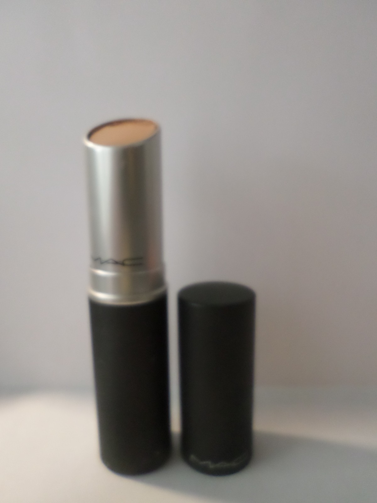 MAC STUDIO STICK FOUNDATION SPF 15 NC27 ORIGINAL FORMULA NEW DAMAGED
