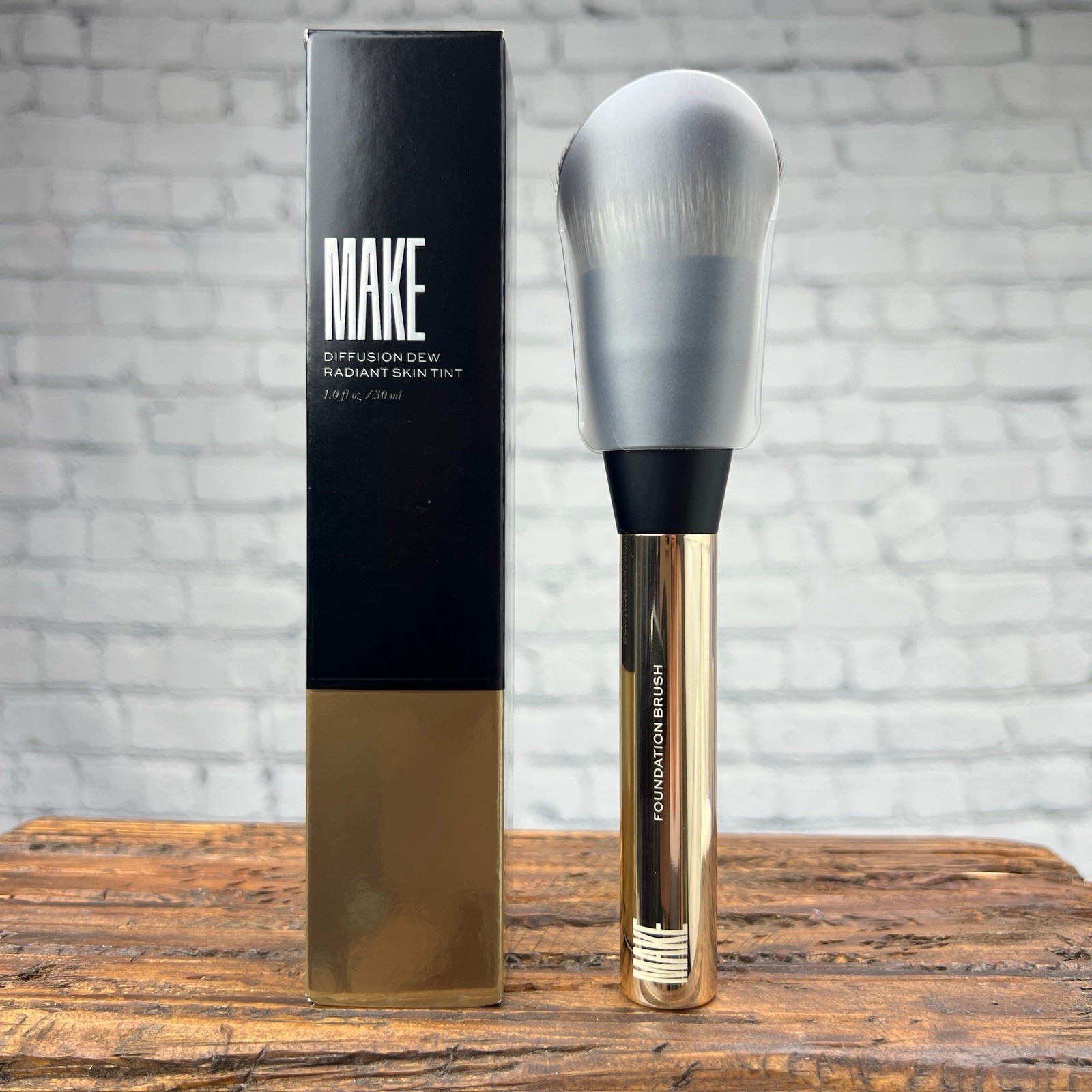 Make Beauty Diffusion Dew Radiant Skin Tint: Fair01 + Make Foundation Brush