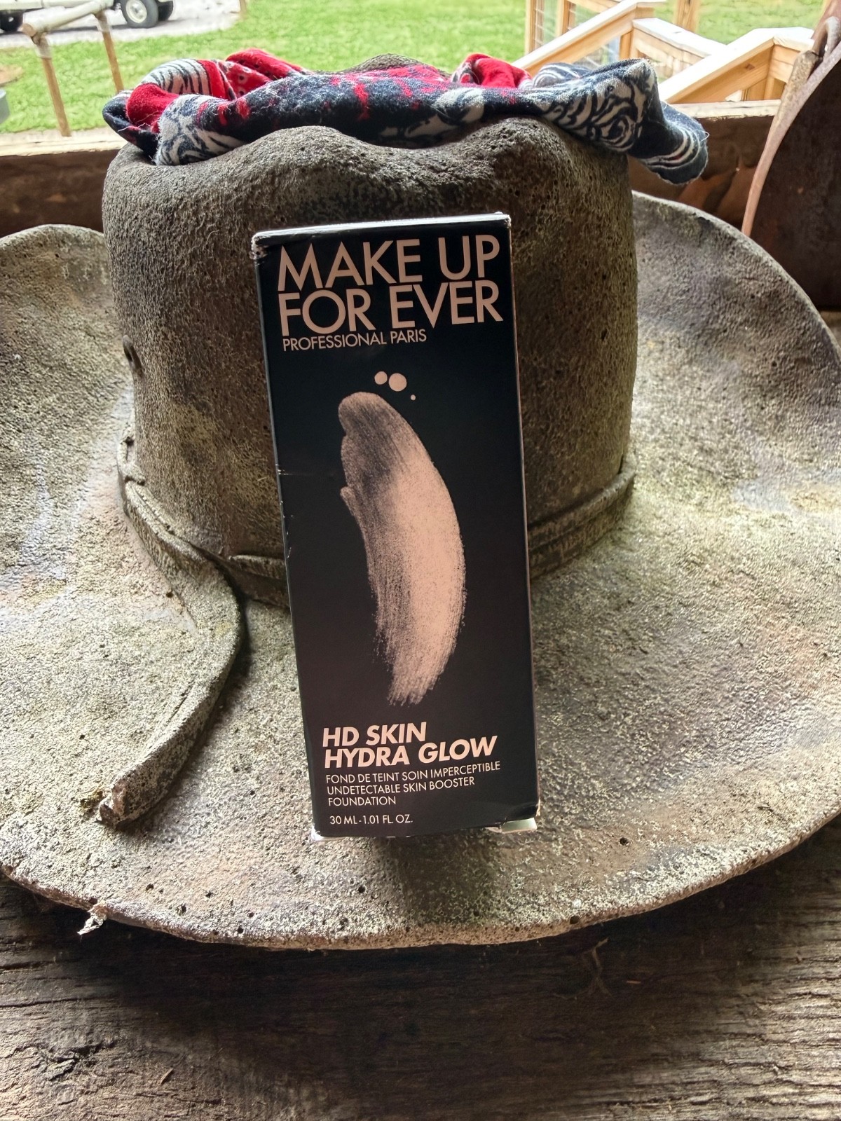 Makeup Forever HD Skin Hydra Glow 2Y20 Warm Nude 1.01 oz Foundation New In Box