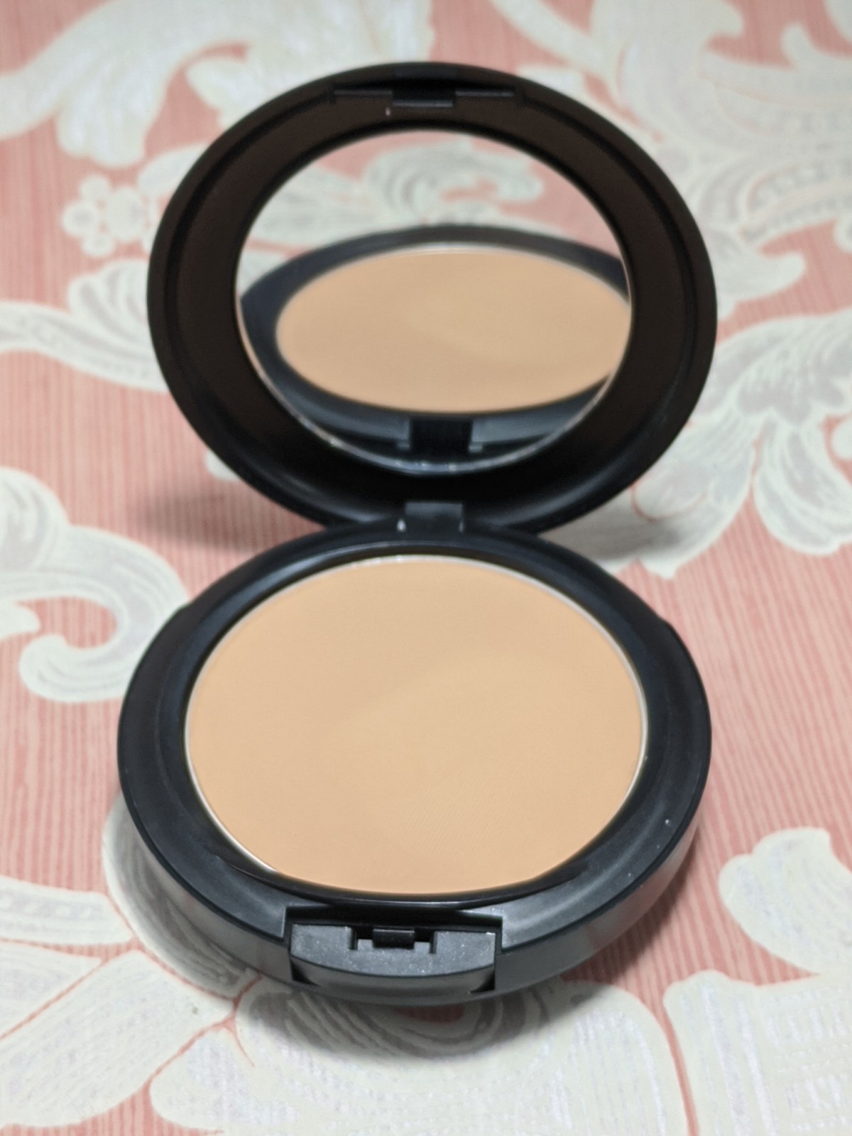 MAC Studio Fix Powder Plus Foundation, Original Formula NW30