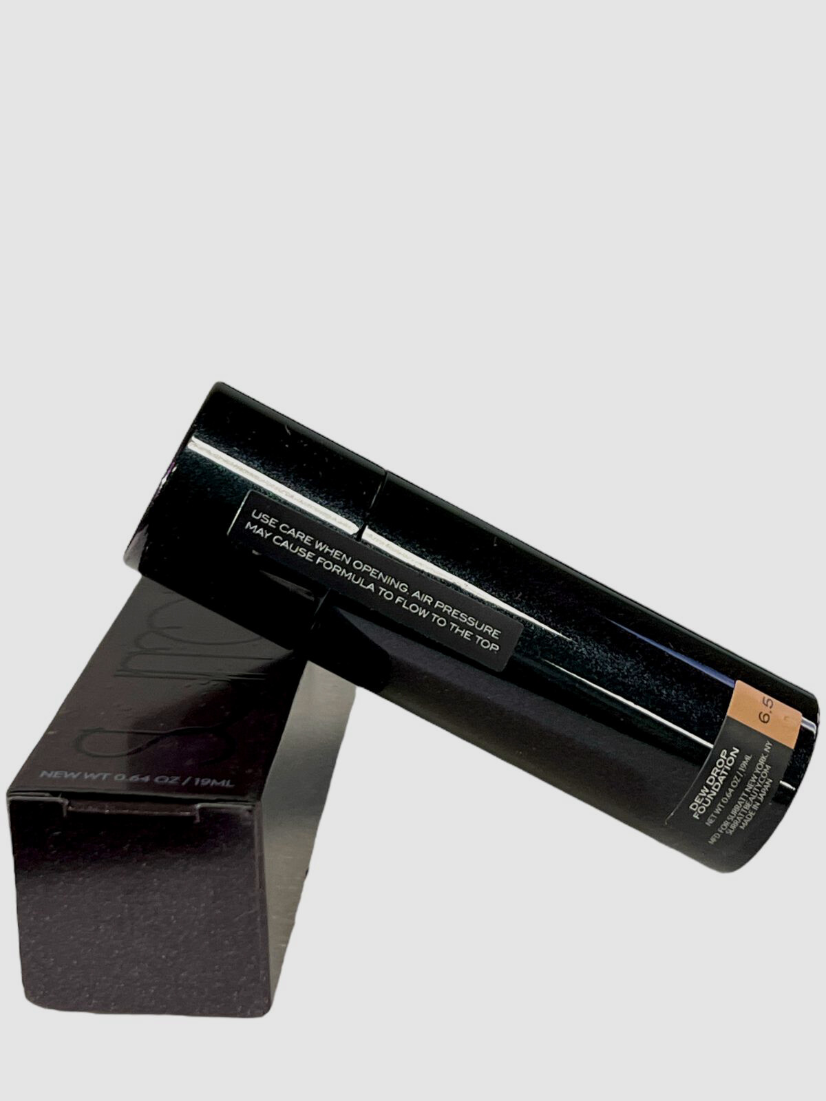 $75 Surratt Dew Drop Makeup Lightweight Foundation 0.64 oz. | 19 ml – Shade 6.5