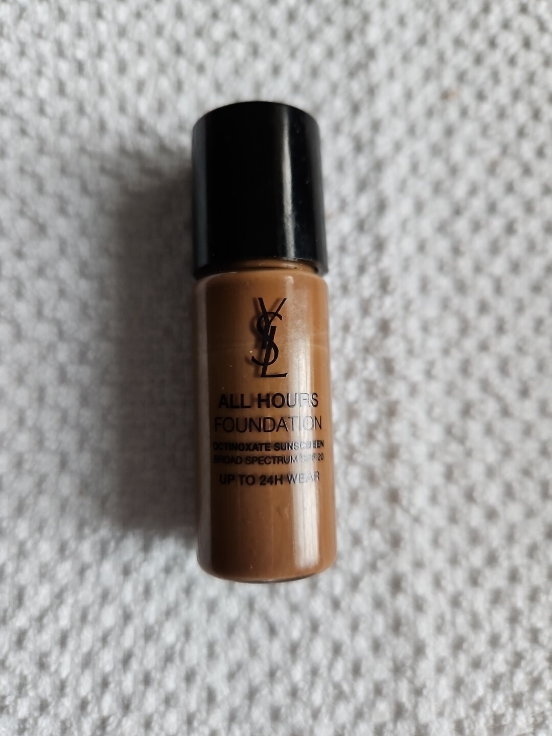 YSL Touche Eclat Awakening Foundation SPF22 (0.33fl/10ml) B70
