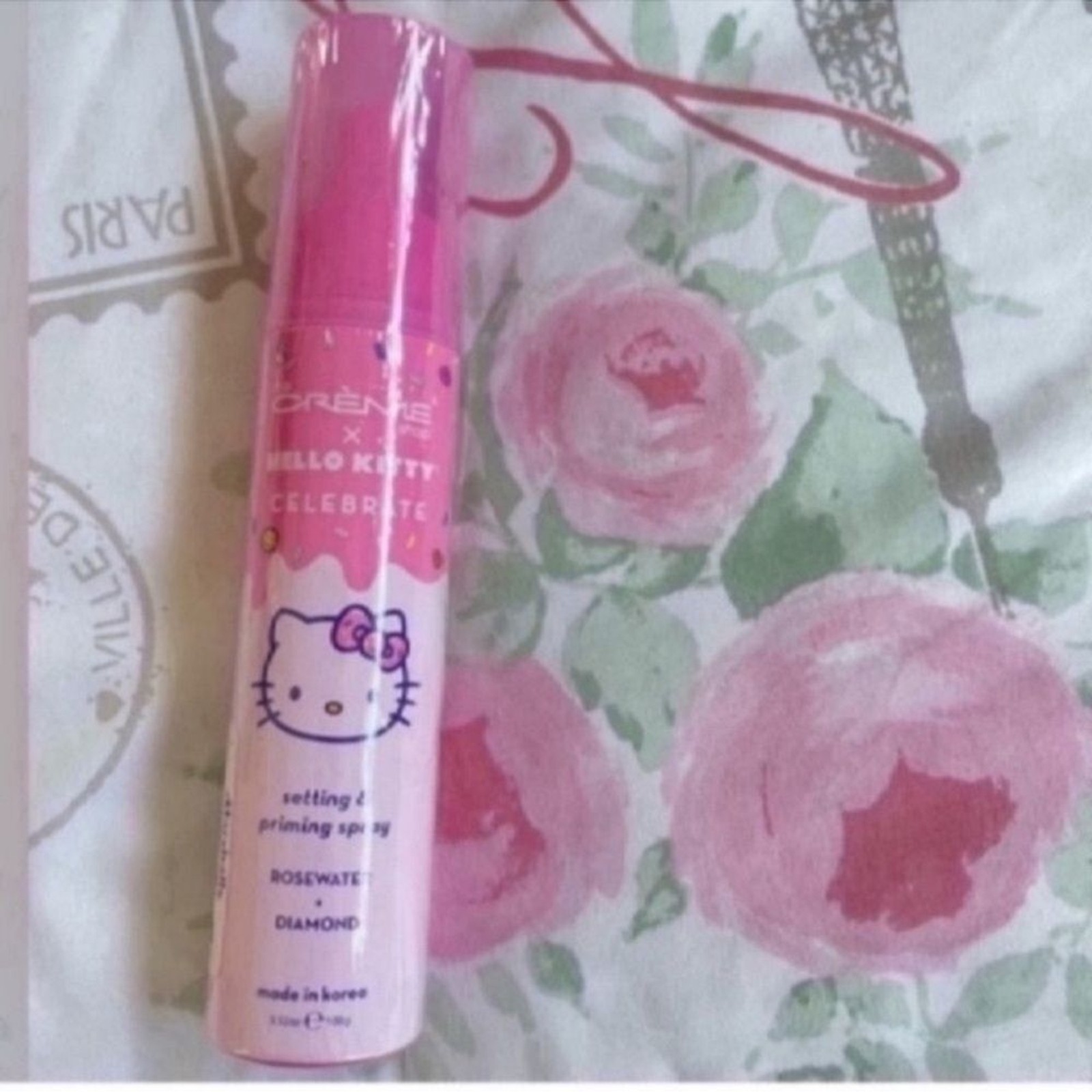 Hello Kitty Macaron Lip Balm whit Vitamin E and Setting Priming Spray Makeup Set