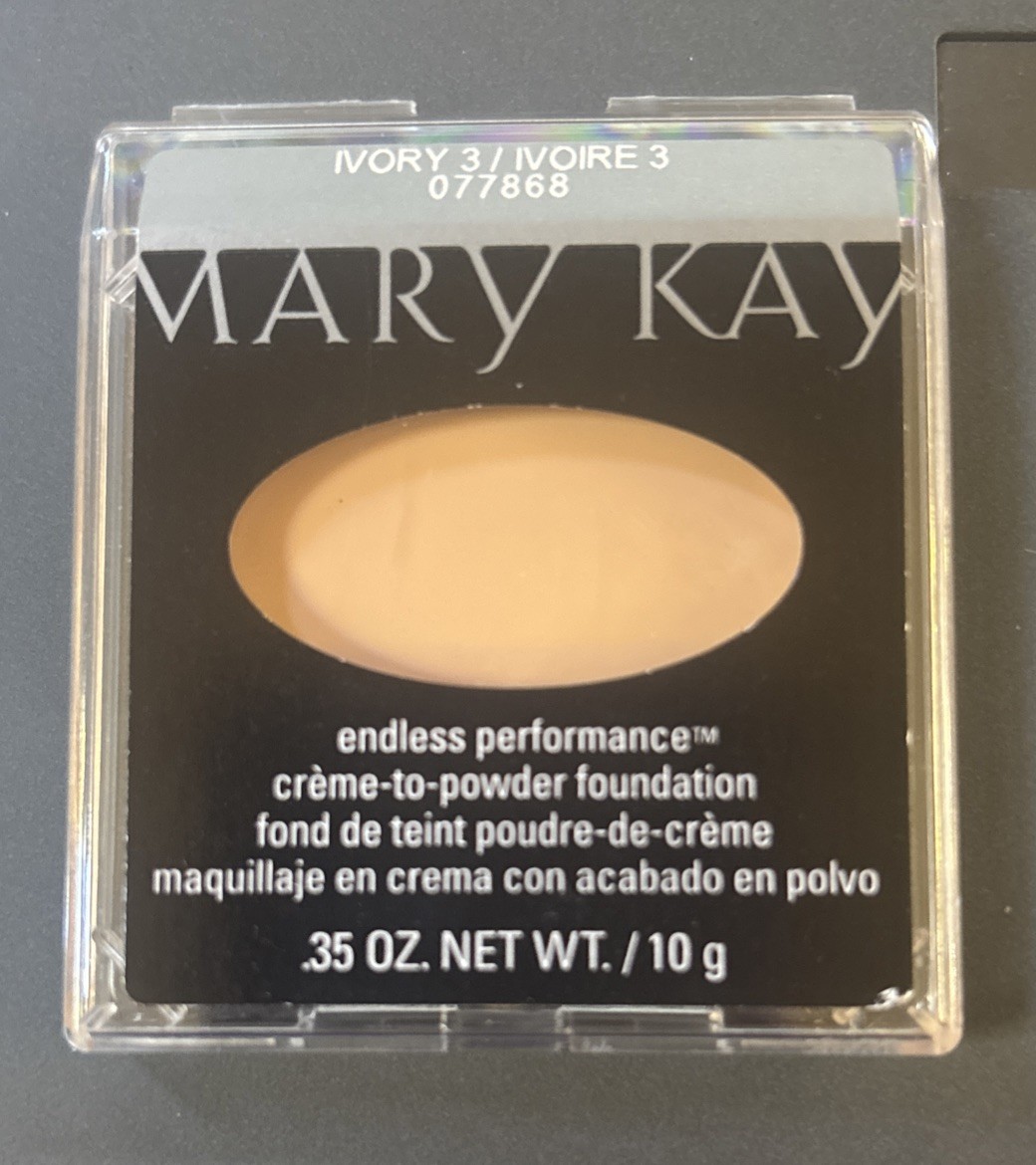MARY KAY Ivory 3 ENDLESS PERFORMANCE CREME-TO-POWDER FOUNDATION Discontinued