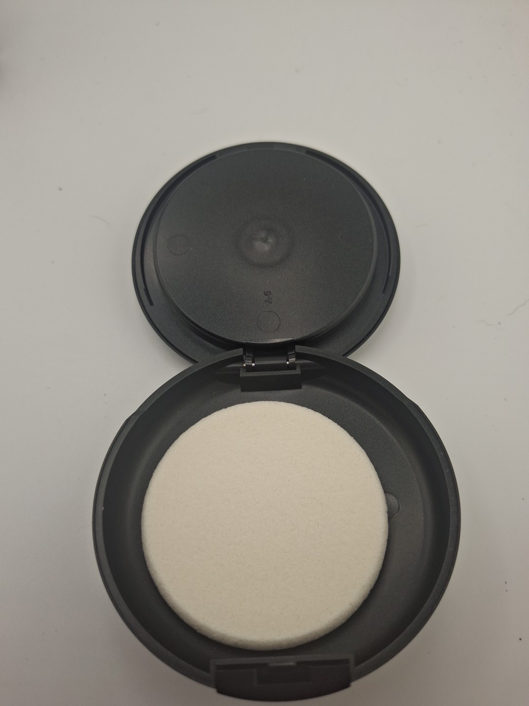 MAC Studio Fix Powder Plus Foundation NW 35 .52 oz / 15 g Original / Old Formula