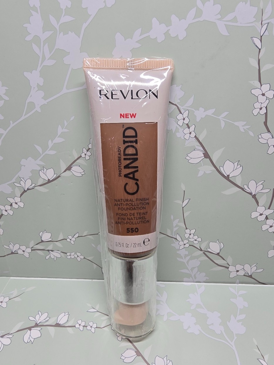 Revlon PhotoReady Candid Natural Finish #550 Liquid Foundation 0.75 fl oz Sealed