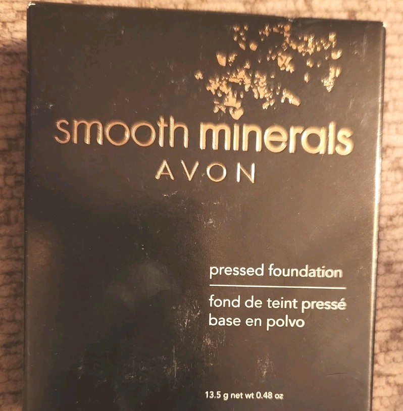 Avon Smooth Minerals Pressed Foundation Pure Beige T202 New In Box Retired