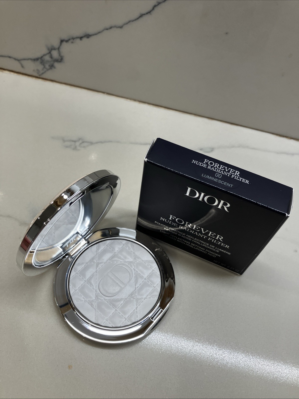 DIOR Forever Nude Radiant Filter-00 Luminescent