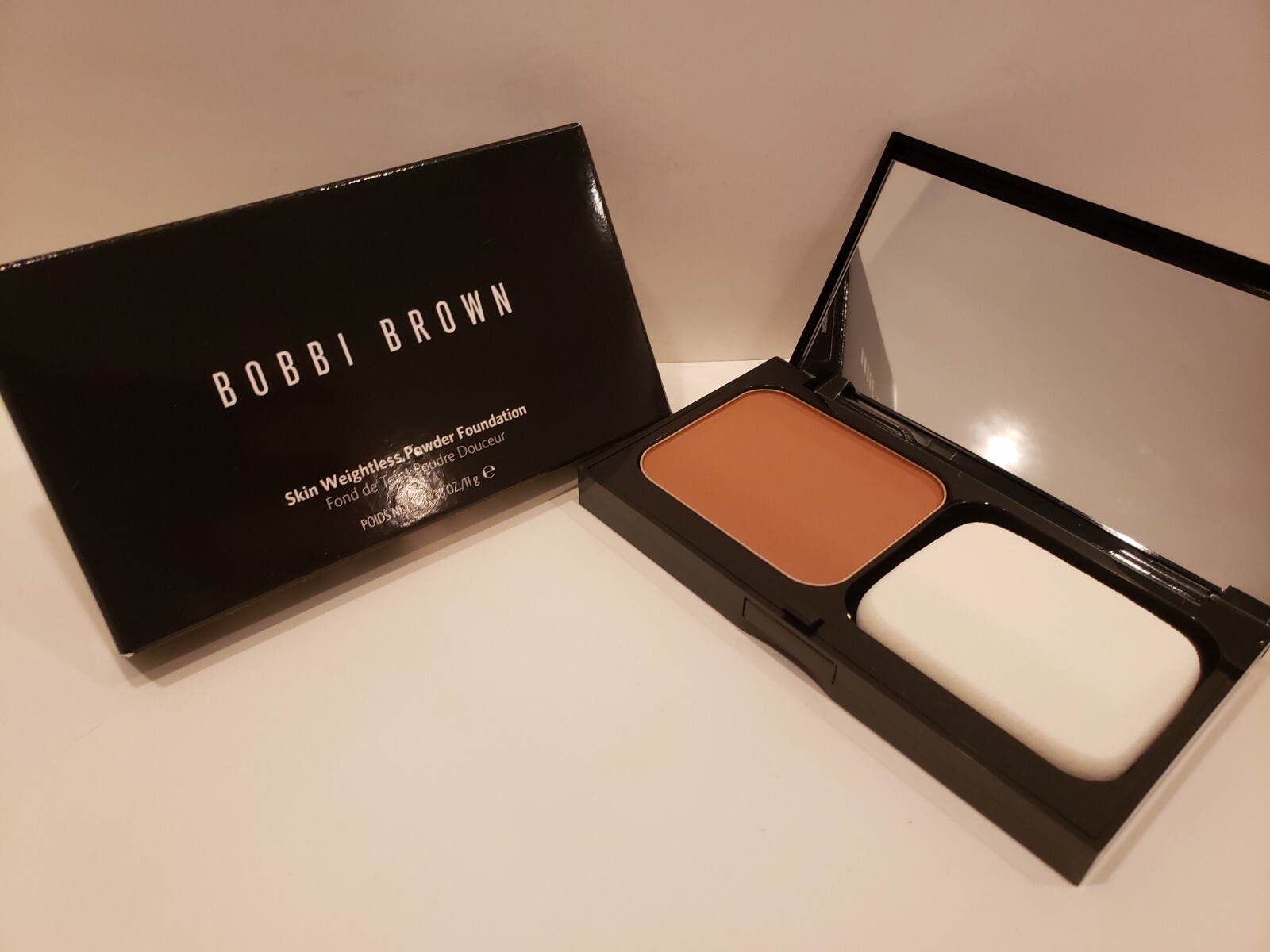 Bobbi Brown Skin Weightless Powder Foundation W-108 Chestnut 0.38 Oz