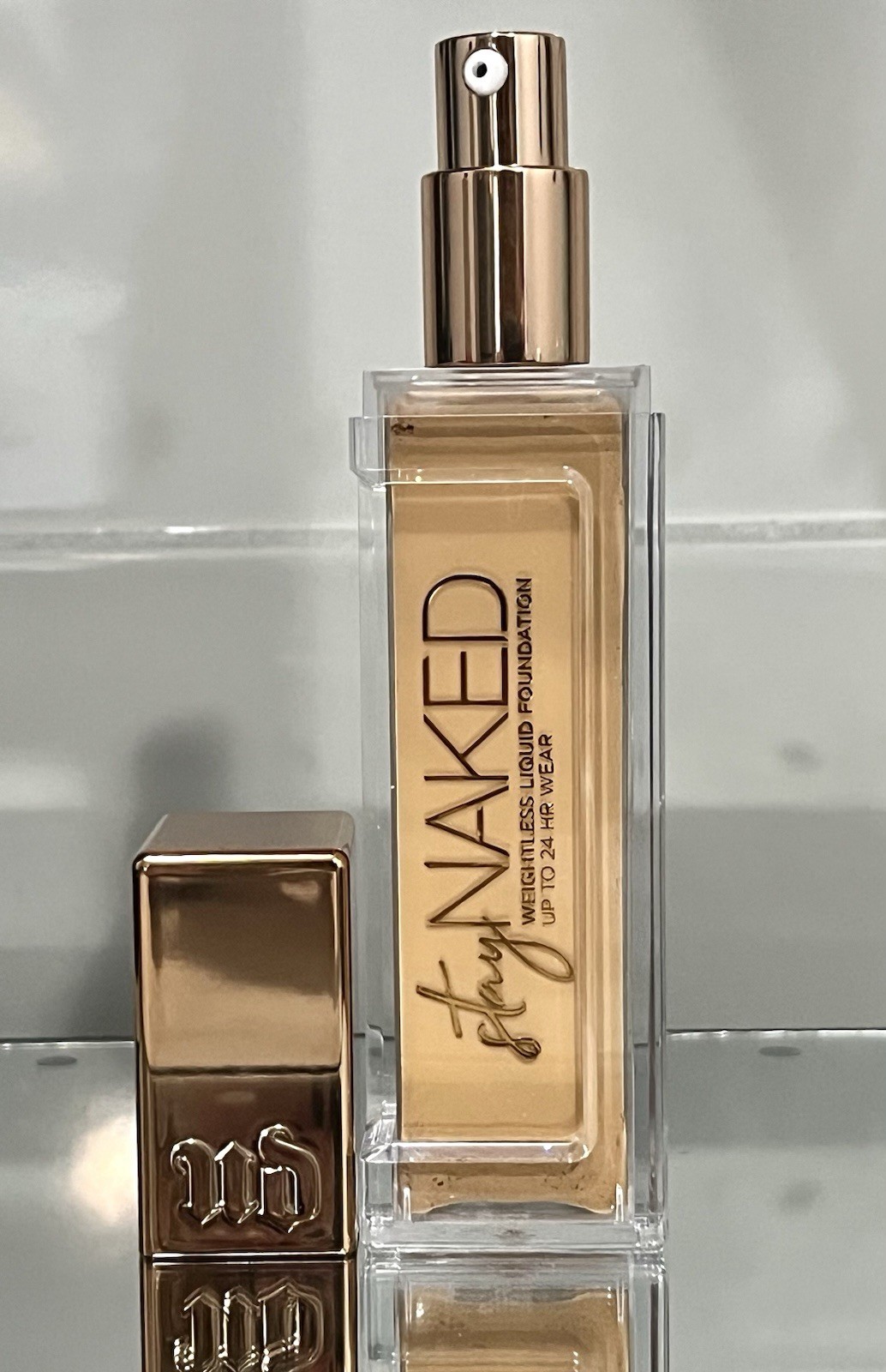 Urban Decay Stay Naked Liquid Foundation – 50WY Medium warm/yellow