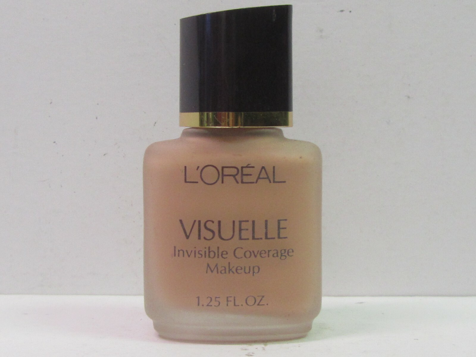 L’Oreal Visuelle Invisible Coverage Makeup color Bisque 1.25 oz