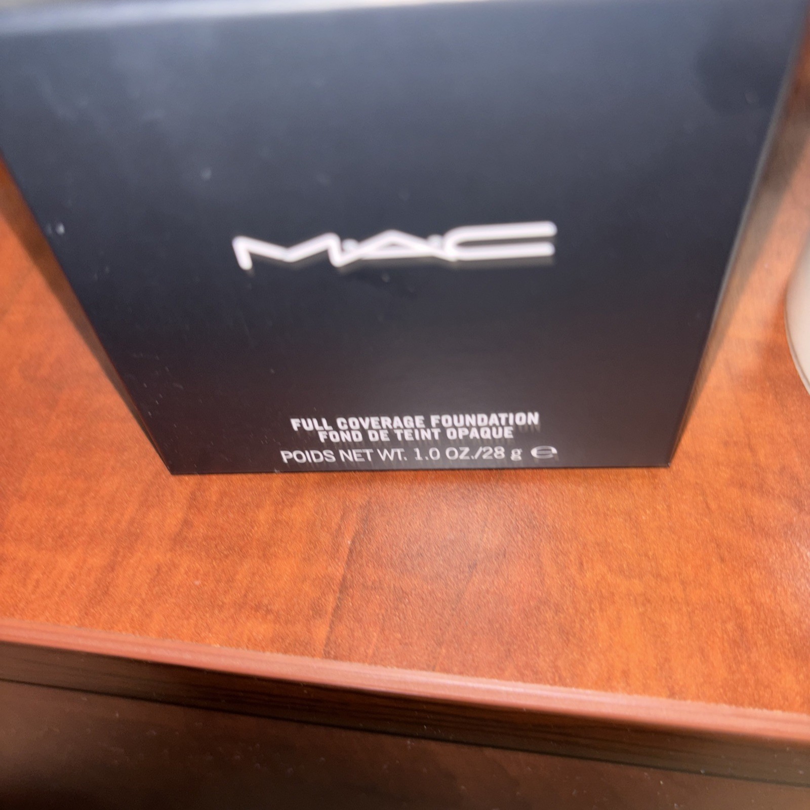 M.A.C Full Coverage Foundation -NW20 – 1 oz / 28 g – New in Box