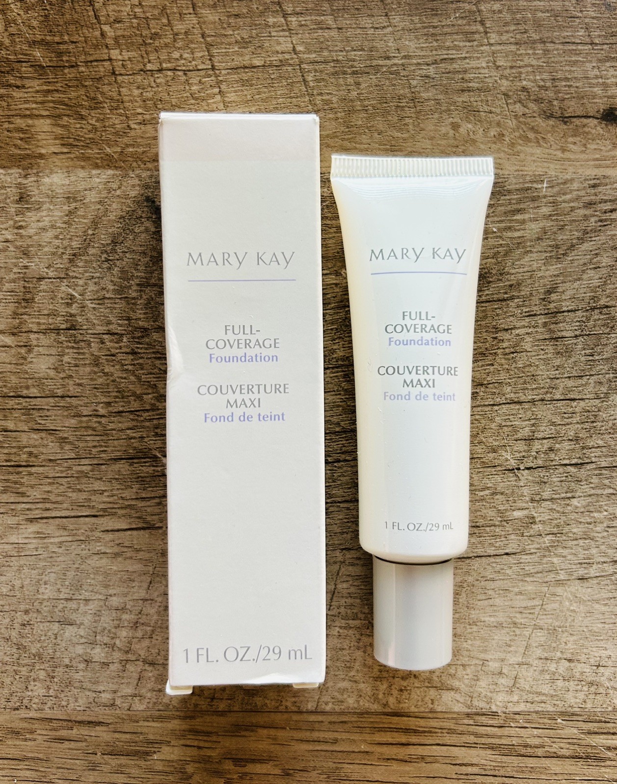 Mary Kay Full Coverage Foundation Beige 305 – Gray Cap # 366900 Normal To Dry