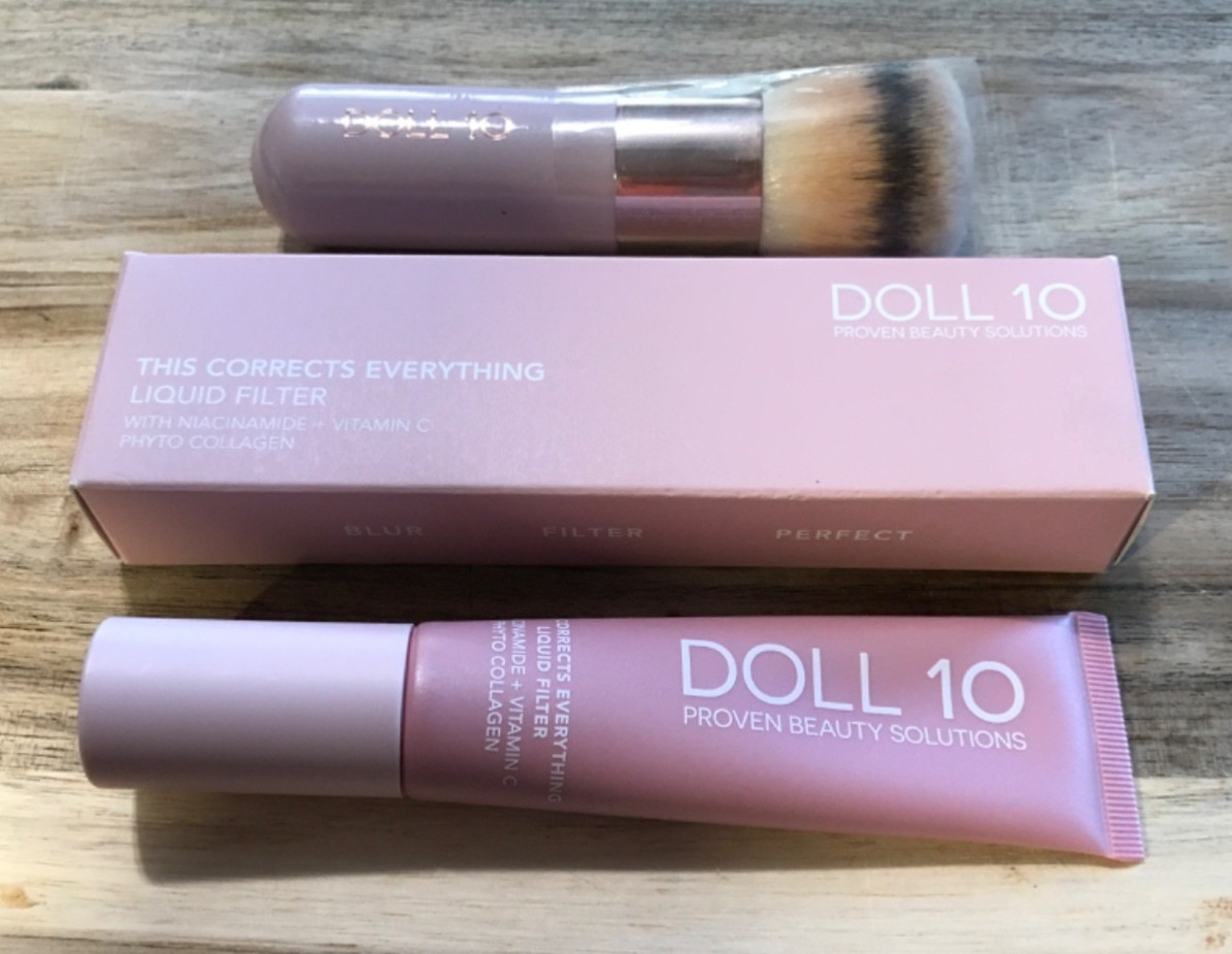 Doll 10 This Corrects Everything Liquid Filter with Niacinamide in Tan NIB Brush