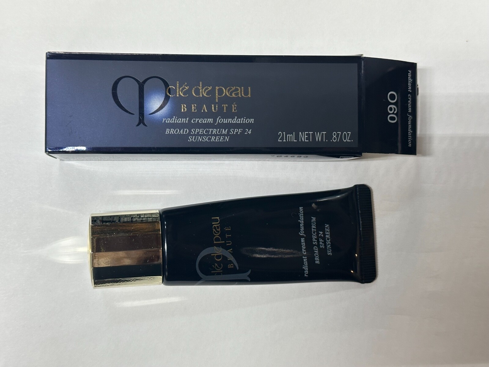 Cle De Peau Beaute Silky Cream Foundation SPF 23 O60 NEW IN BOX FULL SIZE