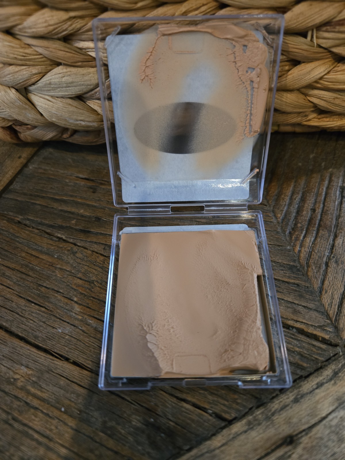 Mary Kay ” Ivory 3 “Endless Performance Creme To Powder Foundation 077868 Flaw