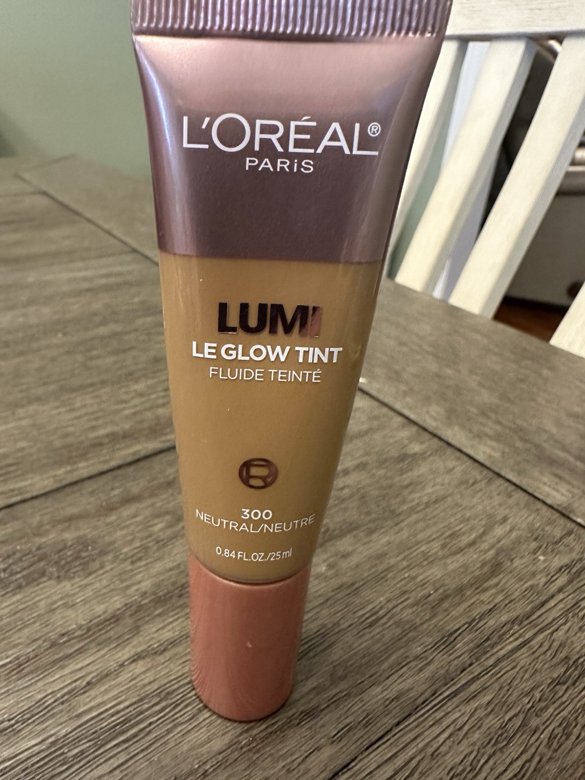 L’Oreal Lumi le Glow Tint 300 Neutral 25ml Foundation