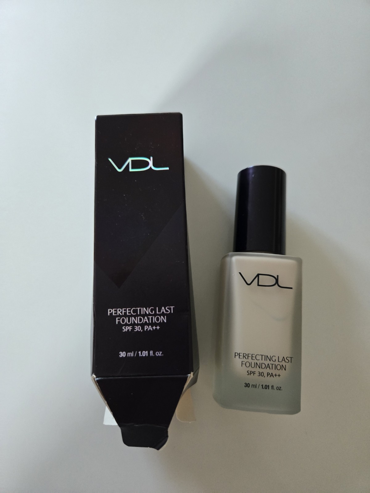 NEW VDL Cover Stain Perfecting Foundation SPF35 PA++ 30ml Color A02″ ()