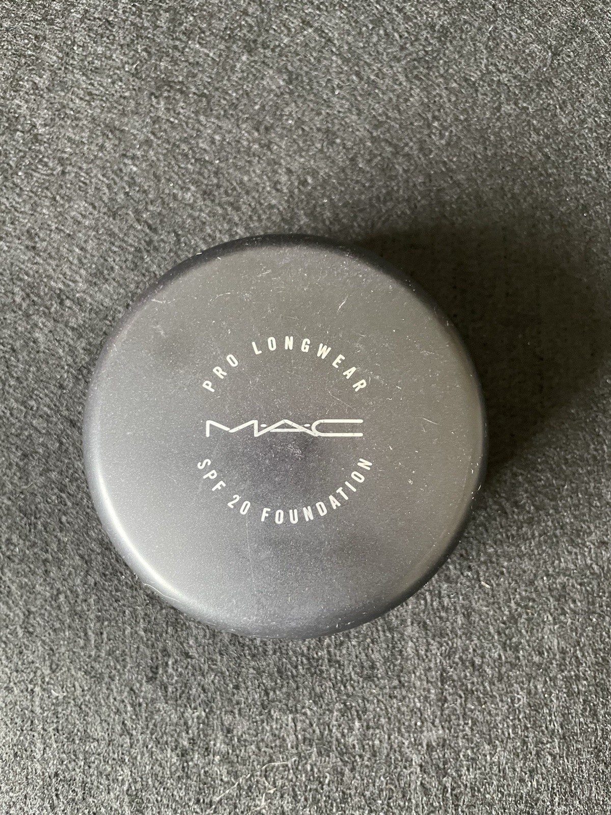 New, No Box MAC Pro Longwear SPF 20 Compact Foundation NC25 Read Description!