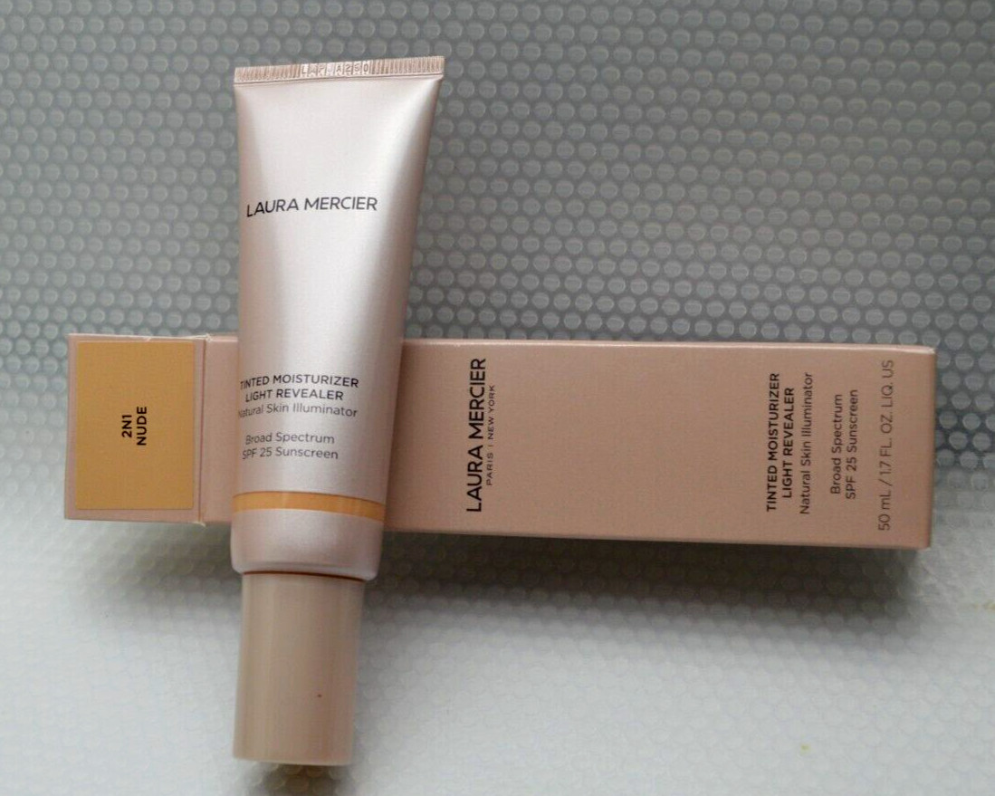 Laura Mercier Tinted Moisturizer Light Revealer Natural SPF 25 1.7 fl. oz/ 50ml.