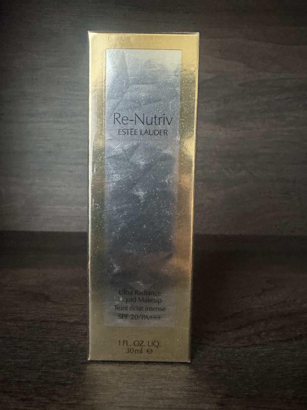 Estée Lauder Re-Nutriv Ultra Radiance Foundation 200 Cool Vanilla SPF20 1oz 30ml