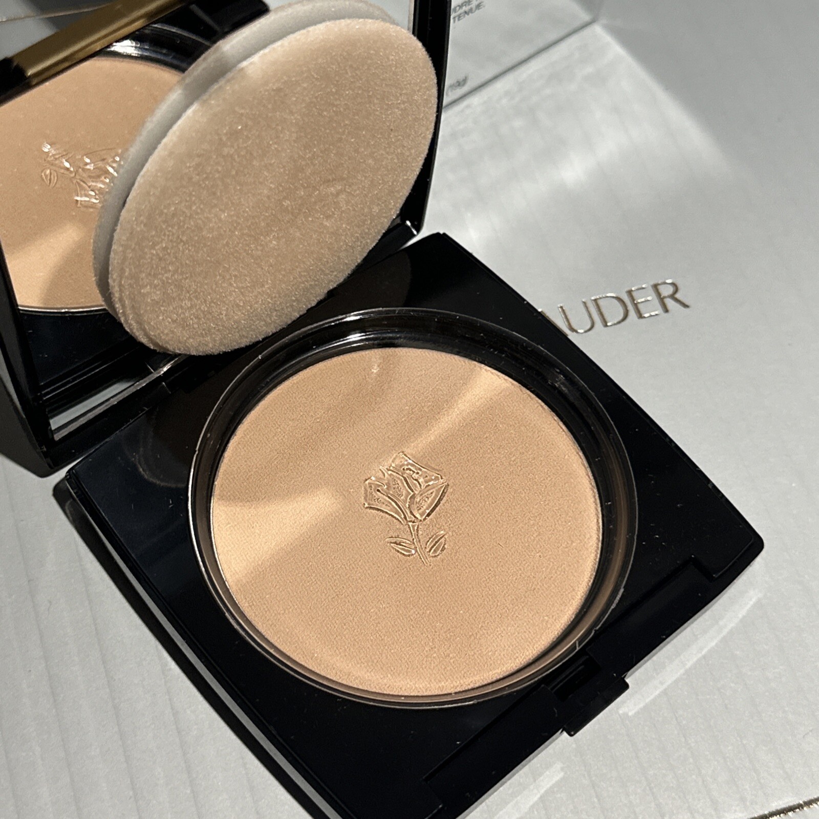New Lancome Dual Finish Multitasking Powder Foundation 130N Porcelaine Ivoire