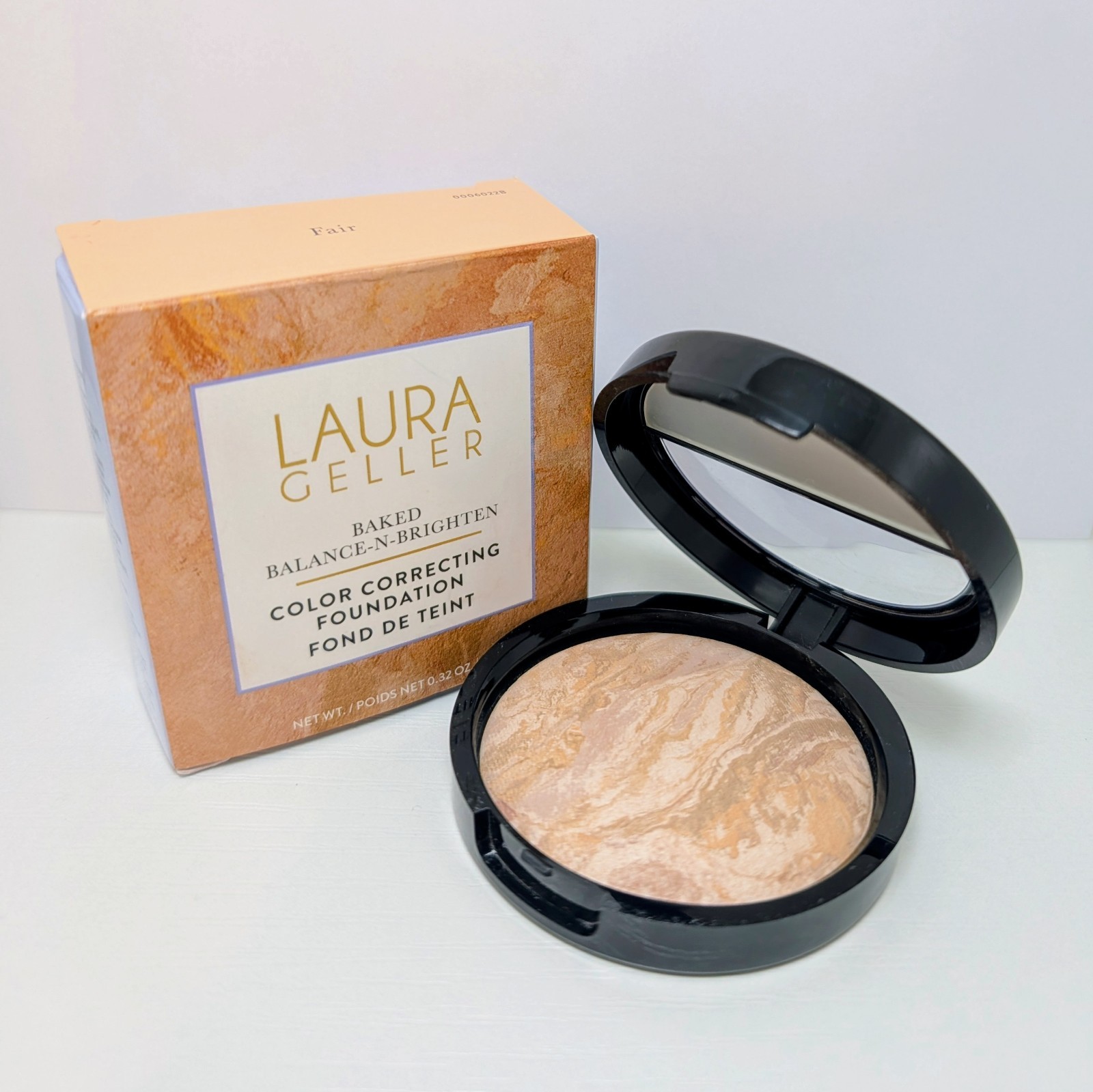 Laura Geller Baked Balance-n-Brighten Color Correcting FAIR Foundation 0006022B