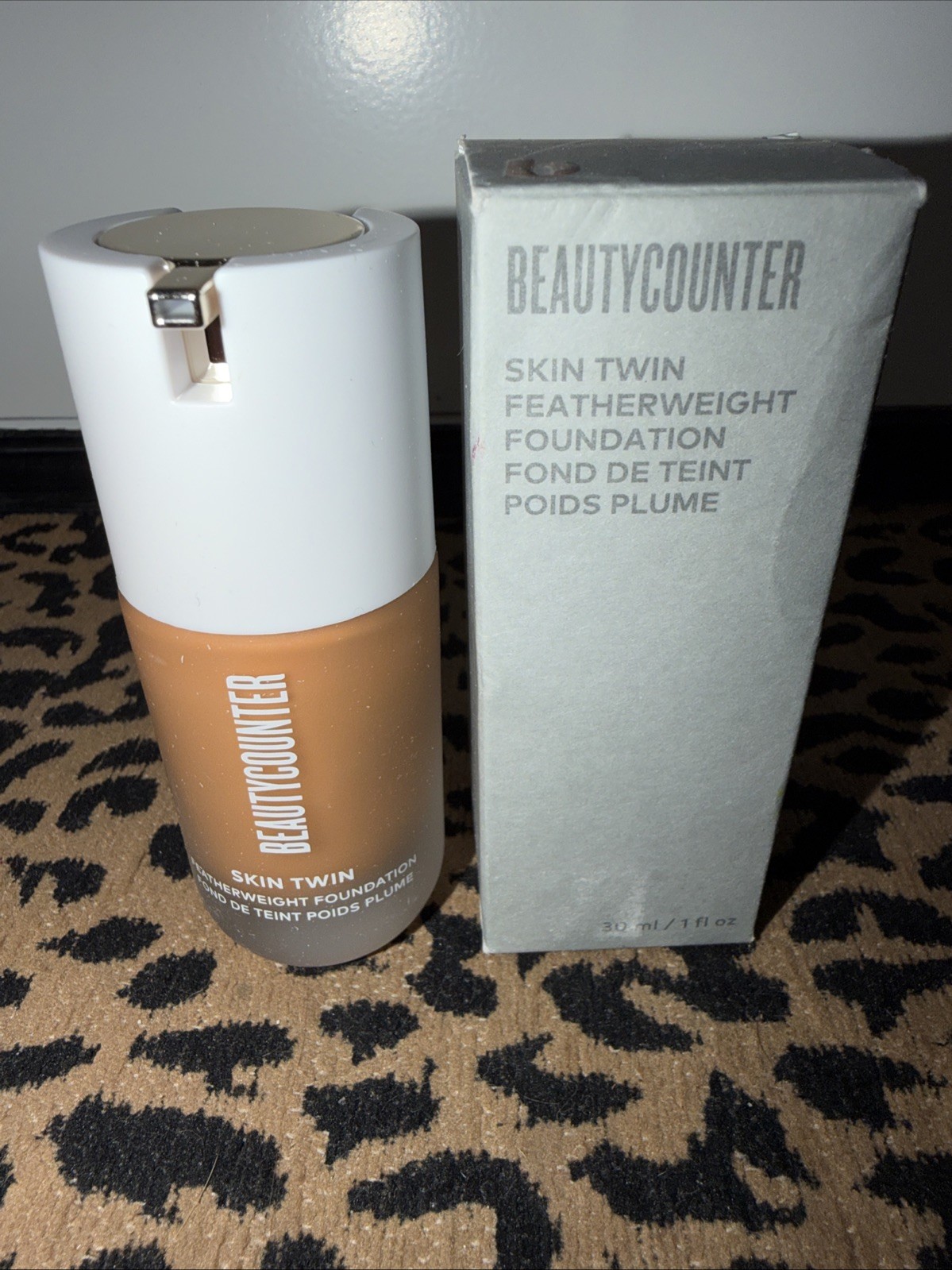 BEAUTYCOUNTER TAN 450 Skin Twin Featherweight Foundation 30ml/1 Fl Oz
