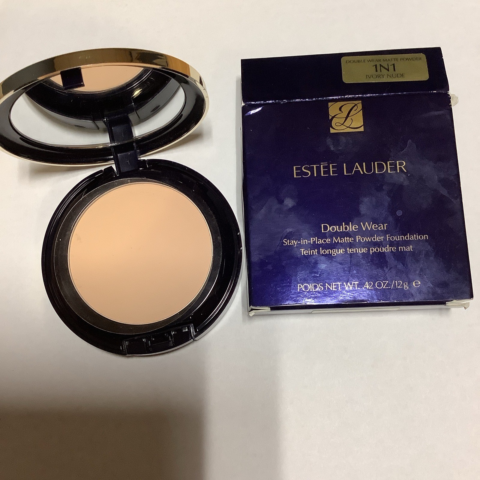 Estee Lauder Double Wear Stay In Place Matte Powder Foundation 1N1 IVORY NUDE