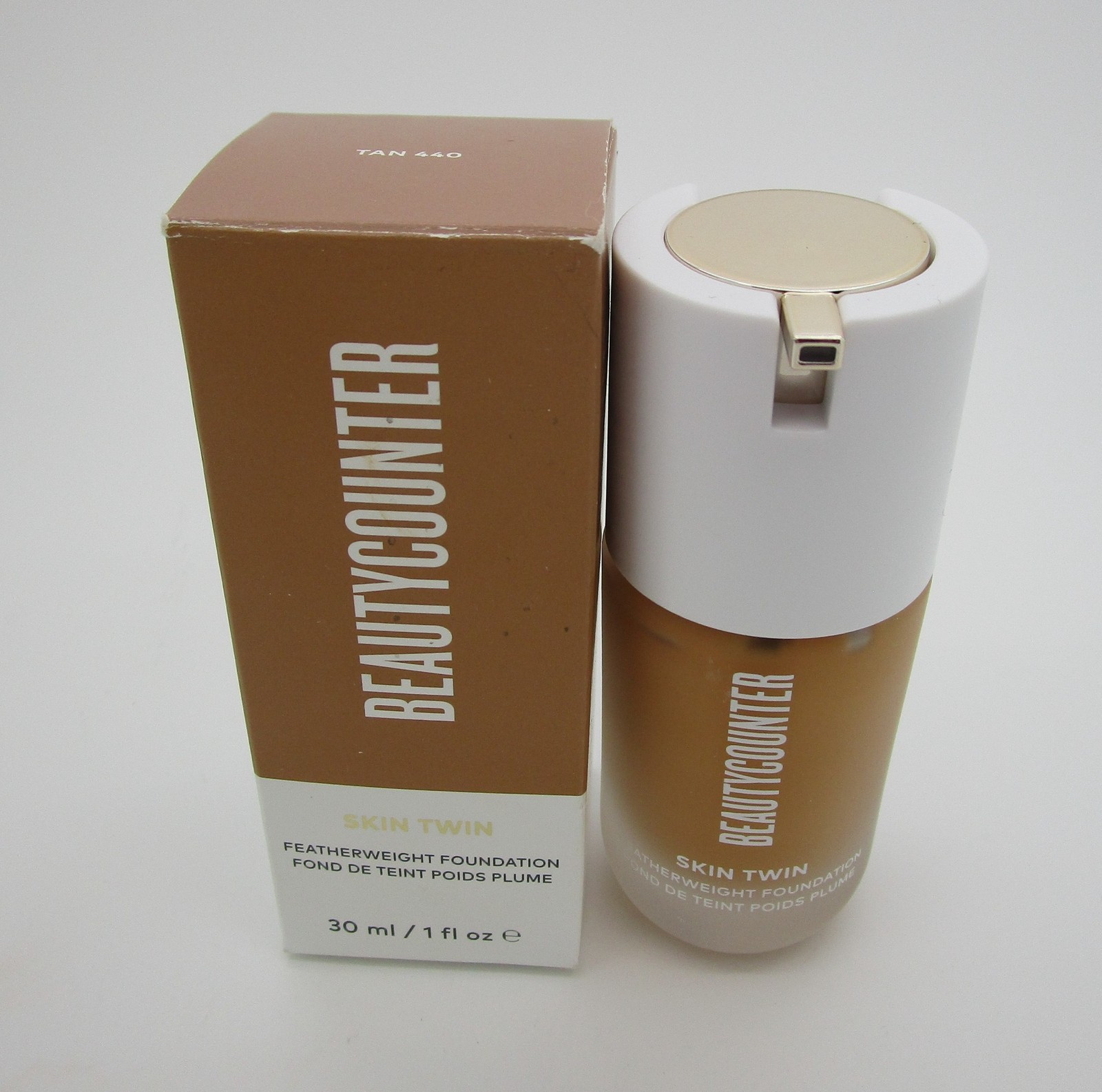 TAN 440 Beautycounter Skin Twin Featherweight Foundation Beauty Counter
