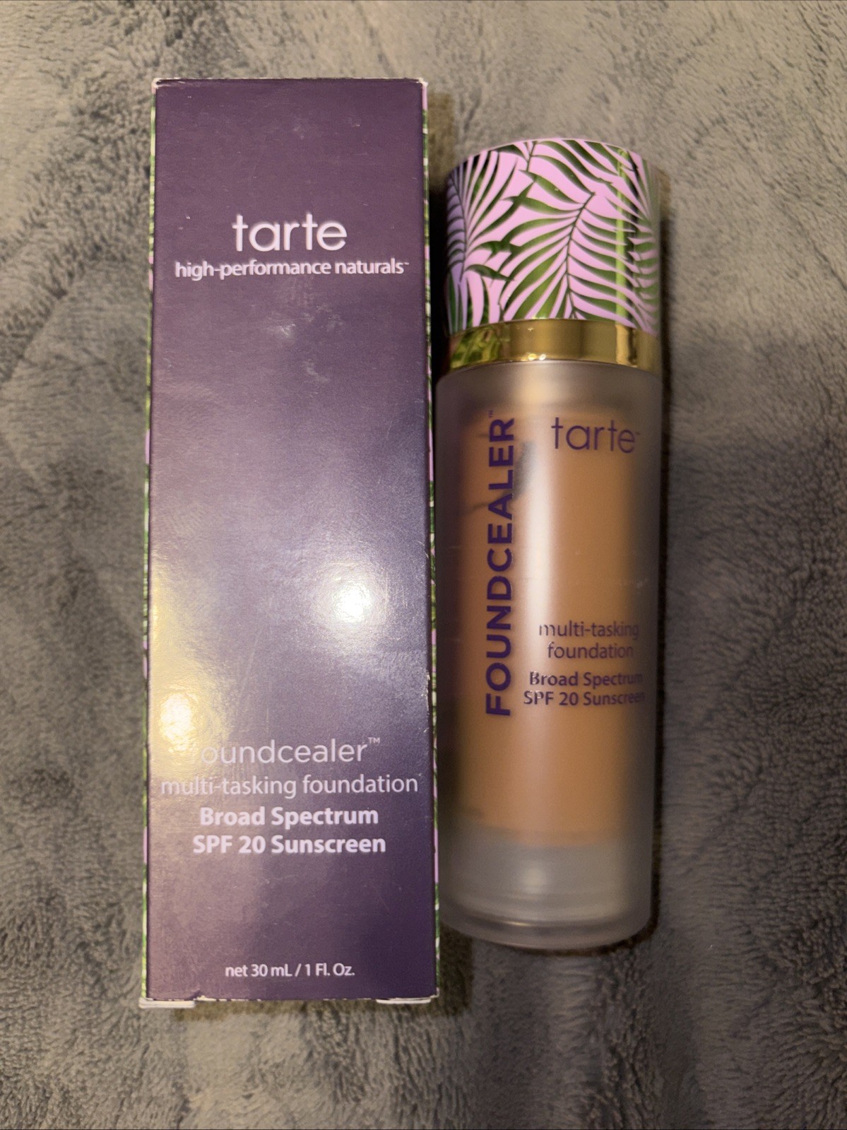 Tarte Babassu Foundcealer SPF 20 Foundation – 49H Tan-Deep Honey New In Box