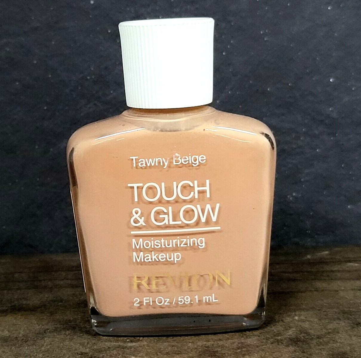 Revlon Touch & Glow Moisturizing Makeup Foundation ~ TAWNY BEIGE ~ 2 oz