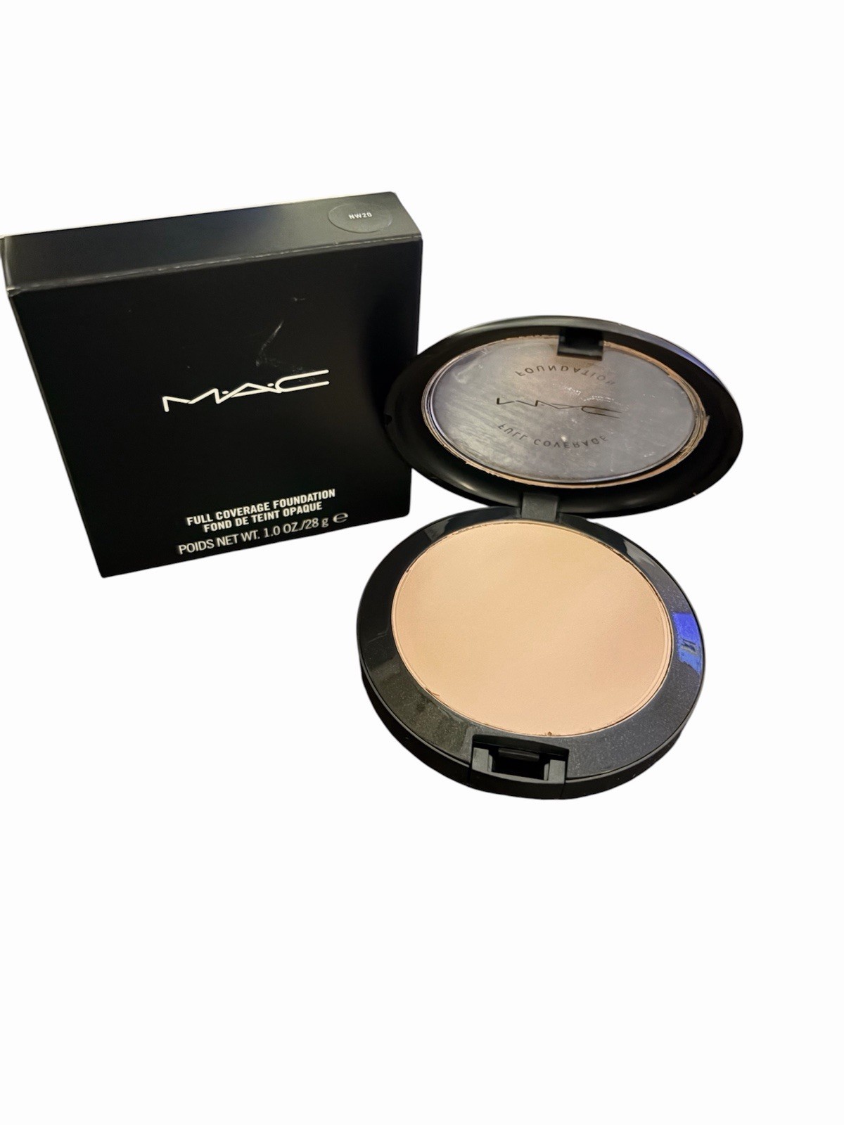 MAC Full Coverage Foundation -NW20 – 1 oz / 28 g – New in Box