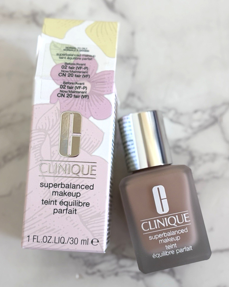 Clinique Superbalanced Makeup 02 Fair (VF-P)/CN20 Fair VF 1. OZ. NIB