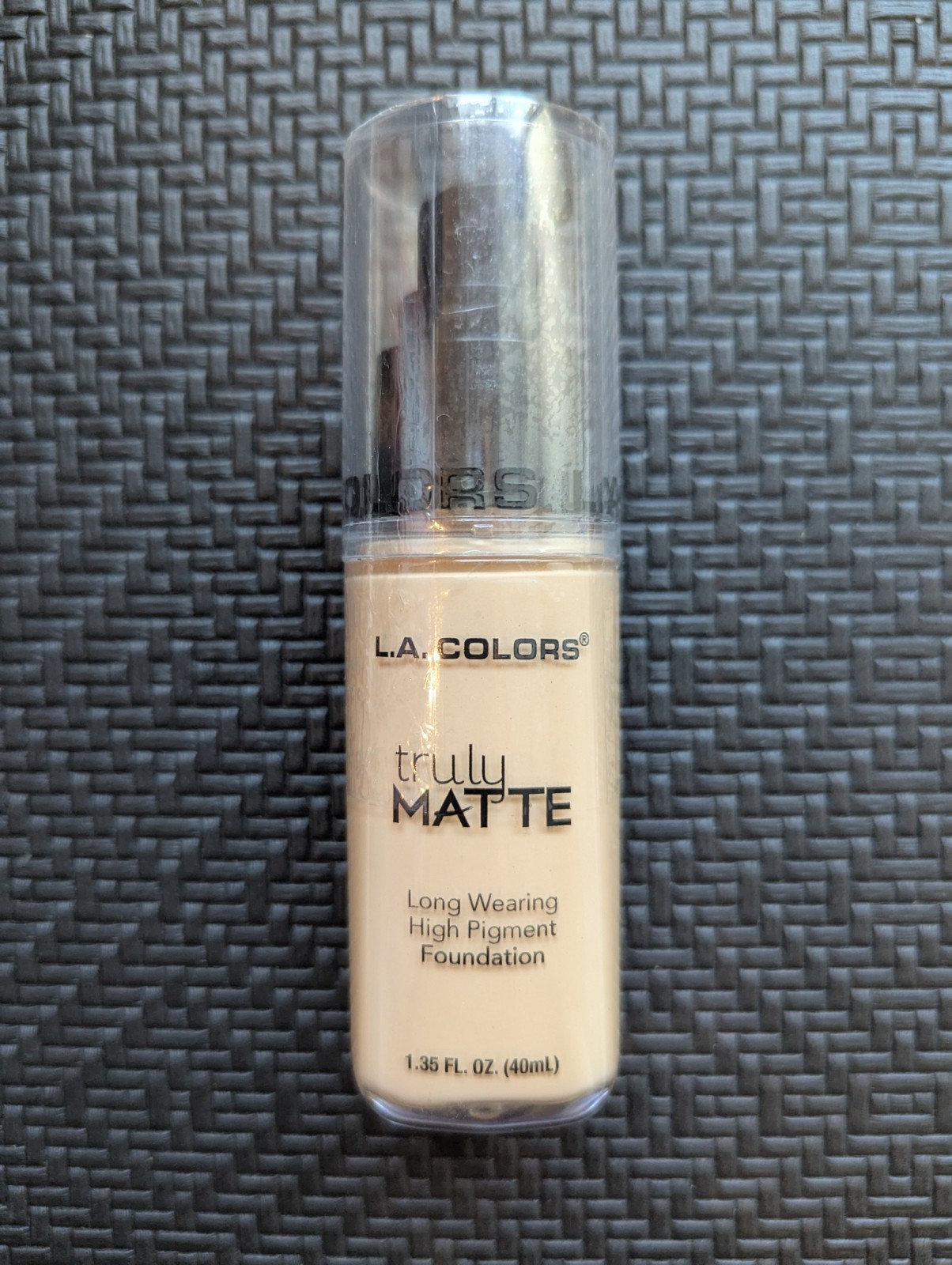 L.A. Colors Truly Matte Foundation CLM353 Nude 1.35 fl oz (40 ml)