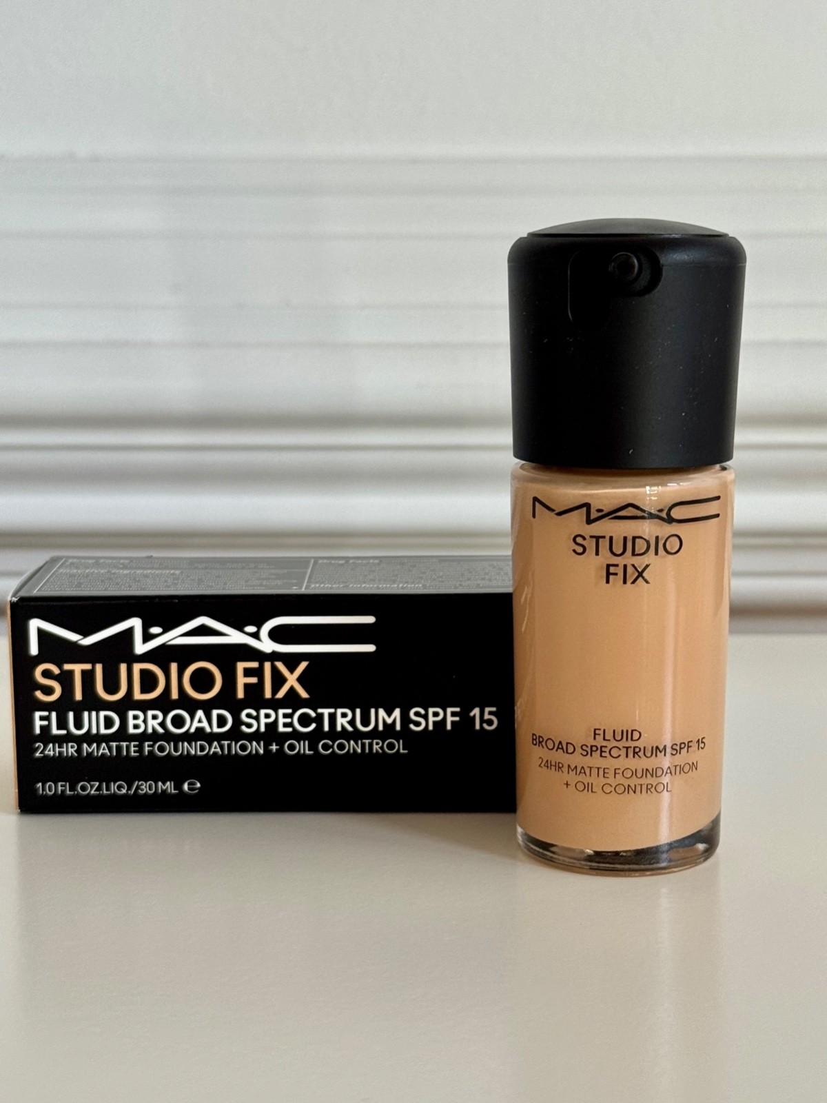 NIB MAC NC25 Studio Fix Fluid Broad Spectrum SPF 15 Foundation