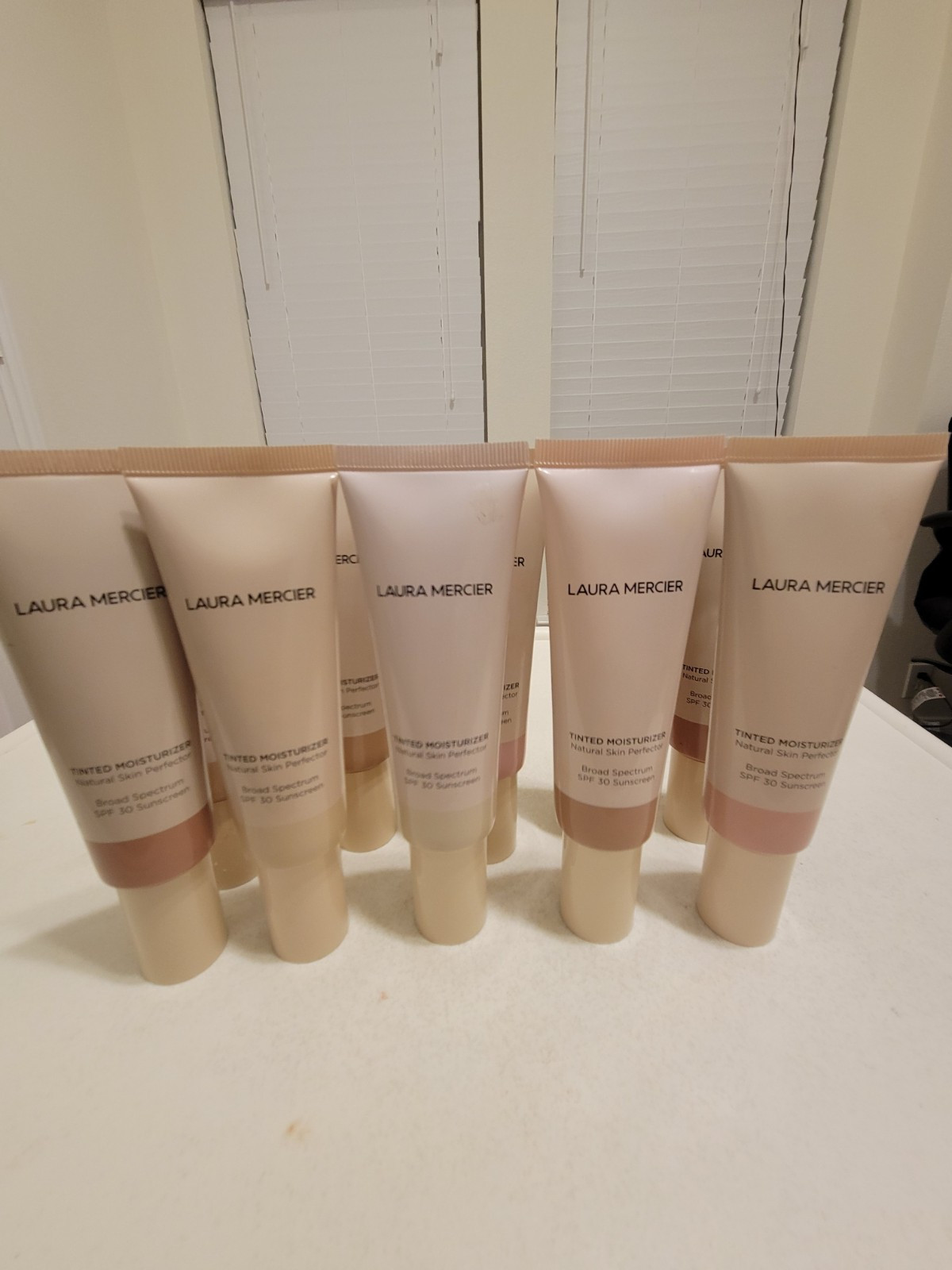 Laura Mercier Women’s Tinted Moisturizer SPF 30 Nude 2N1 Sz 1.7o