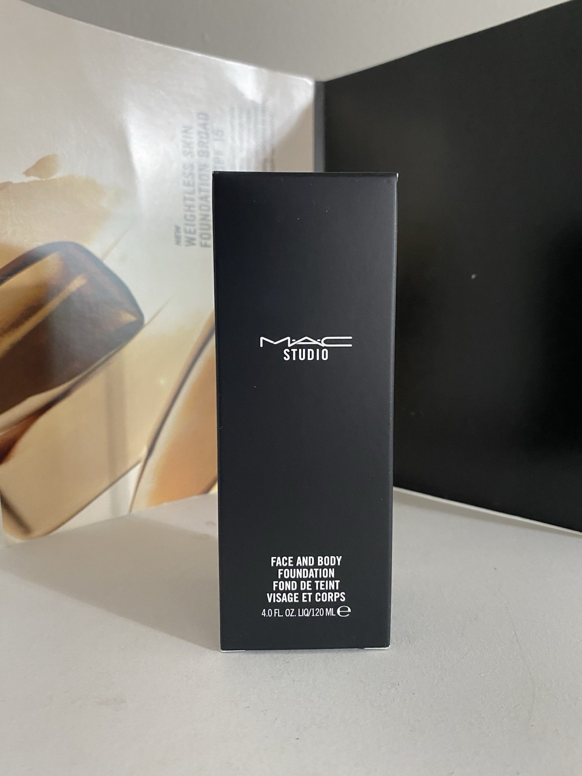 White~ MAC Studio Face And Body Foundation, 4.0 OZ / 120 ML, New With Box