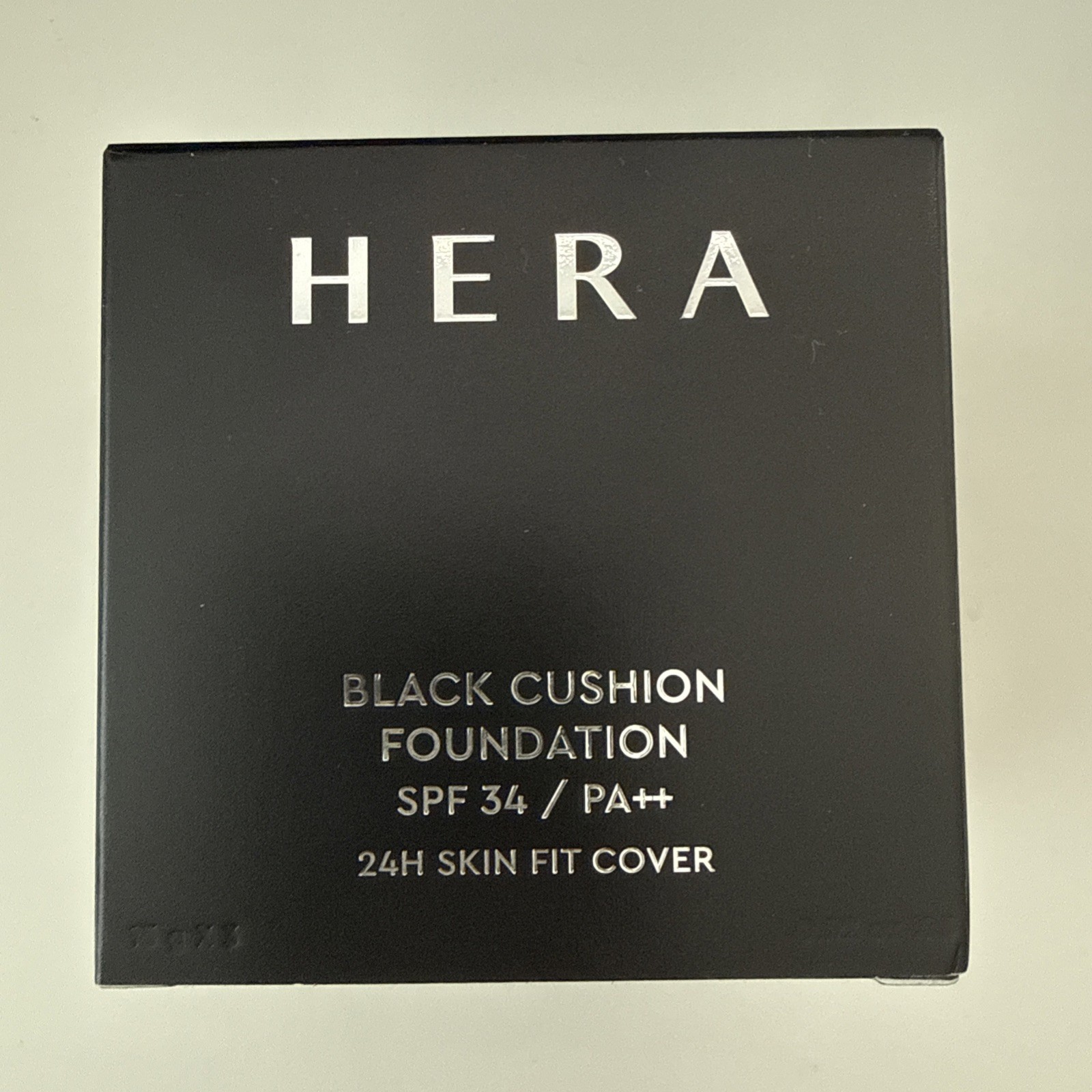HERA New Black Cushion Deluxe Edition 15g + 2 x 15g Refill (SPF34 PA++)