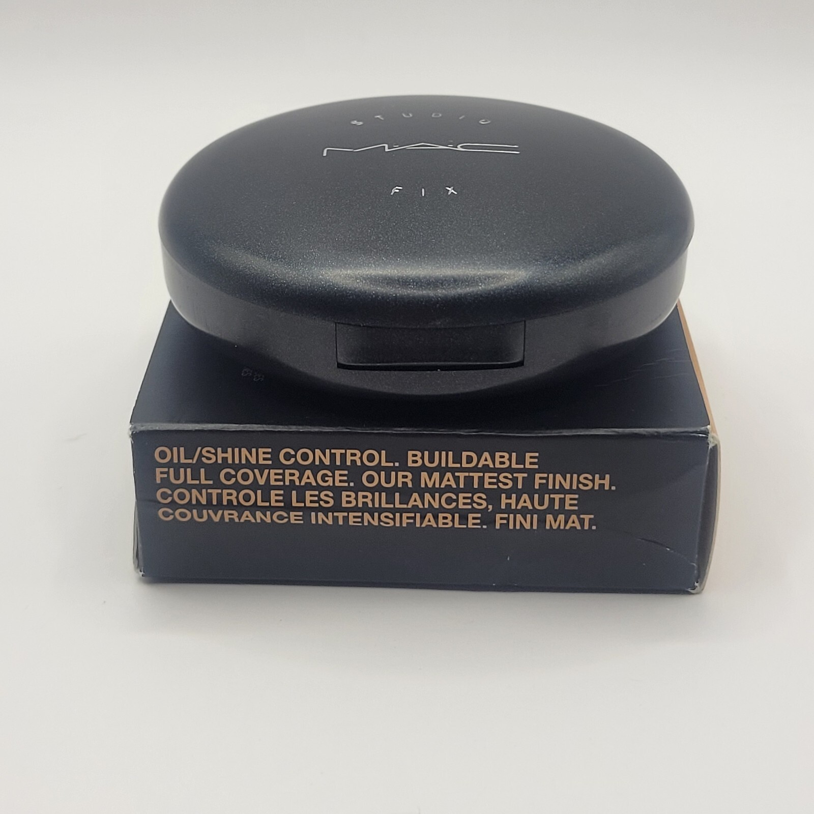 MAC STUDIO FIX POWDER Plus Foundation NW33 .52oz / 15g Full Coverage Oil Control