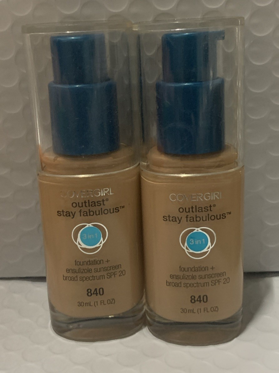 2 COVERGIRL Outlast Stay Fabulous 3-in-1 Foundation SPF 20 840 Natural Beige