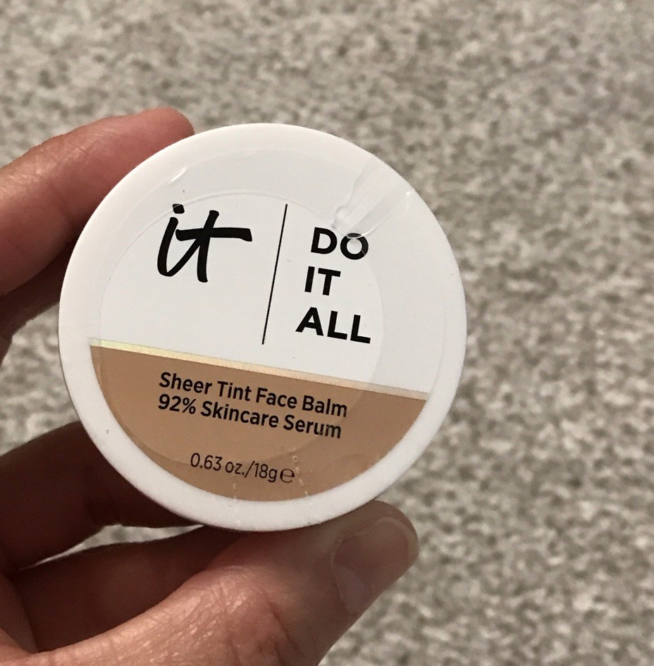 [BIGSALE] IT Cosmetics Do It All Sheer Tint Face Balm 215 light warm – Free Ship