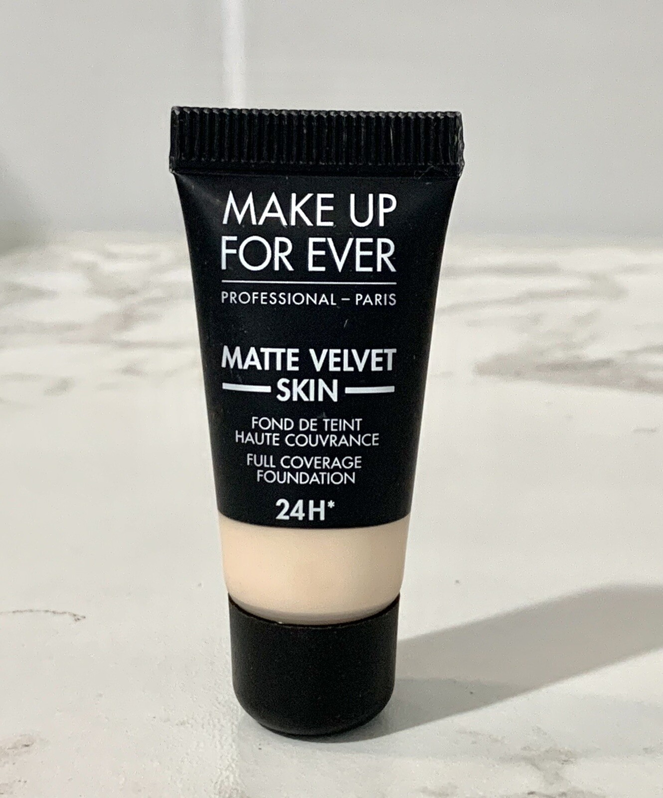 make up for ever matte velvet skin foundation Y205 Alabaster, mini (#F1