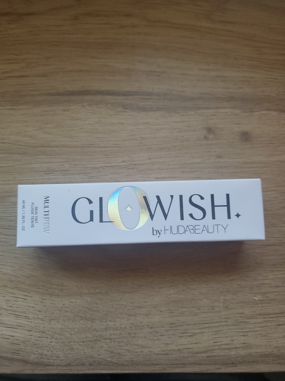 GLOWISH by HUDA BEAUTY MultiDew Skin Tint 1.35 fl oz LIGHT MEDIUM 04 New In Box
