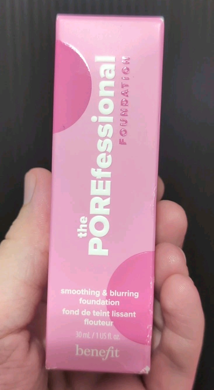 The Porefessional Smoothing & Blurring Foundation 1Oz NIB 38C Magnetic Rich Cool