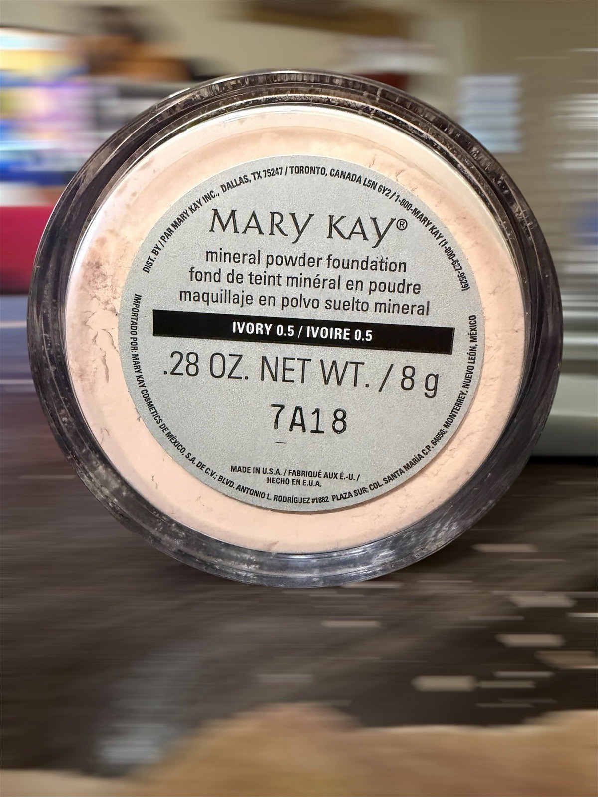 Mary Kay Mineral Powder Foundation – Ivory 0.5 oz (040983)