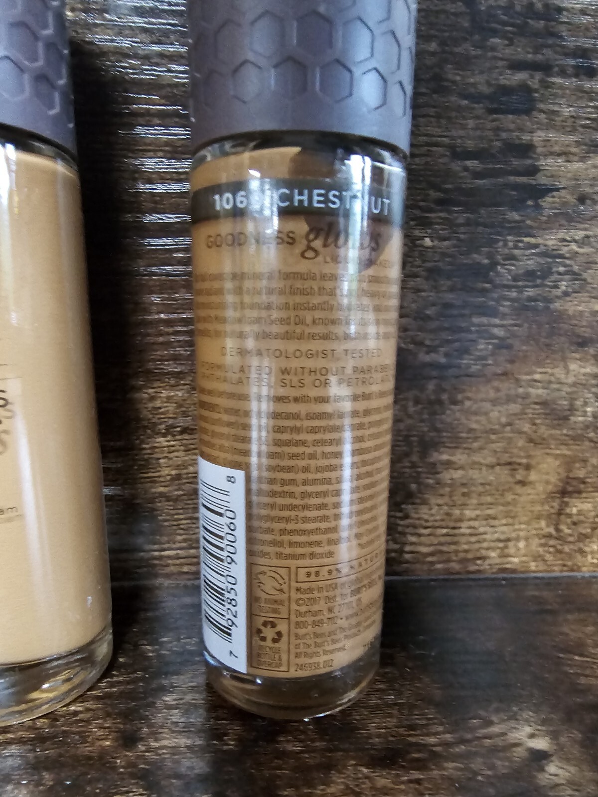 4 BURT’S BEES Goodness Glows Liquid Makeup Foundation #1060 CHESTNUT 1.0 OZ.NEW
