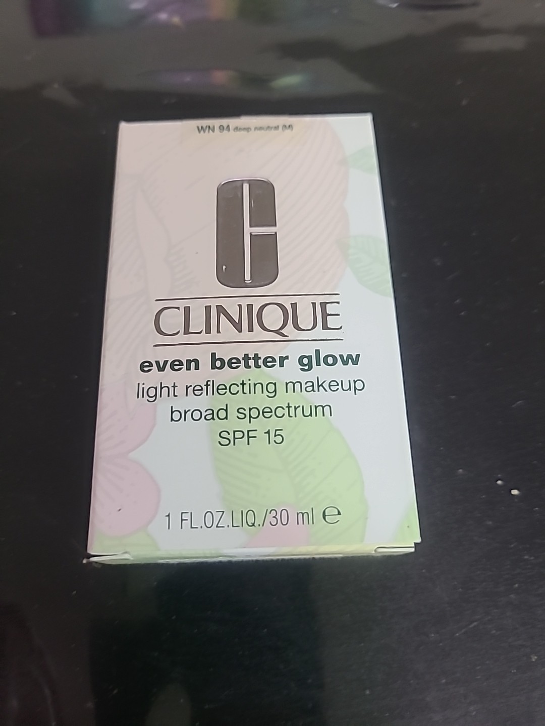 Clinique Even Better Glow Light Reflecting Makeup Spf 15 1oz/30ml Deep Neutral