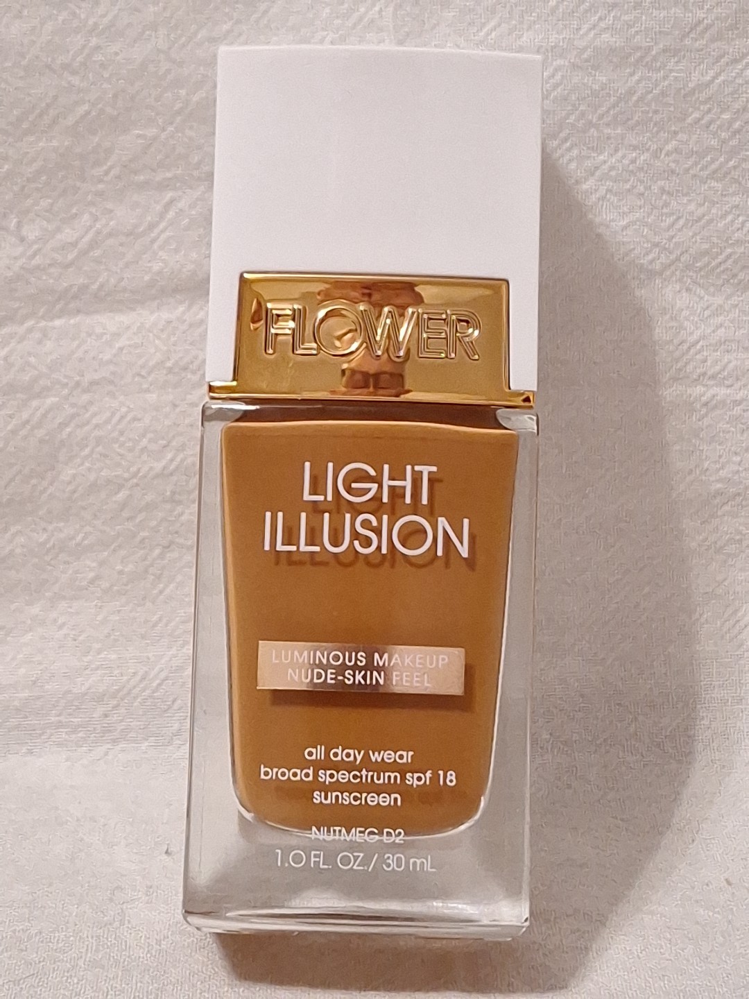 Flower Beauty Foundation Nutmeg D2 Light Illusion Spf 18 New Factory Sealed