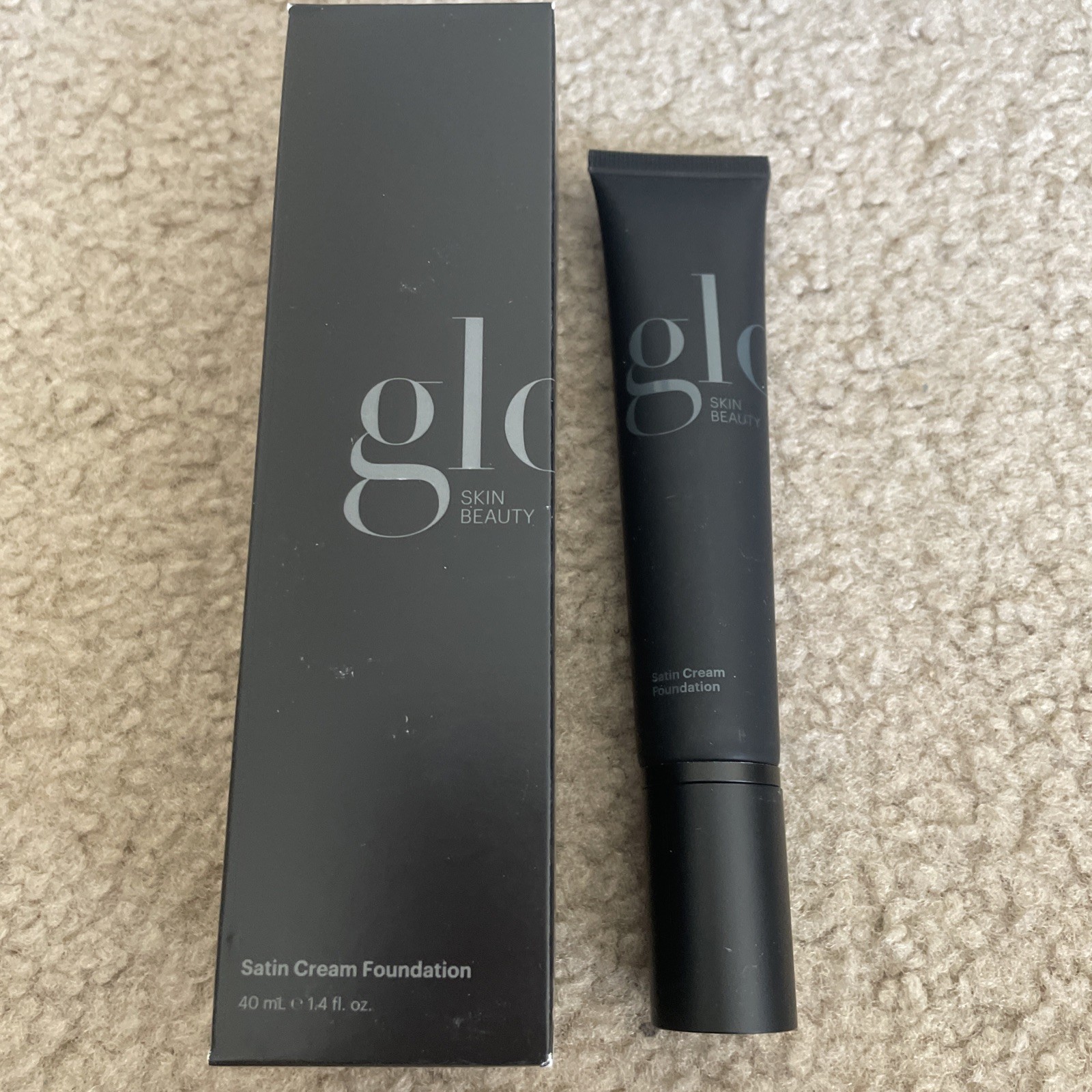 Glo Skin Beauty Satin Cream Foundation HONEY – 1.4 oz New In Box